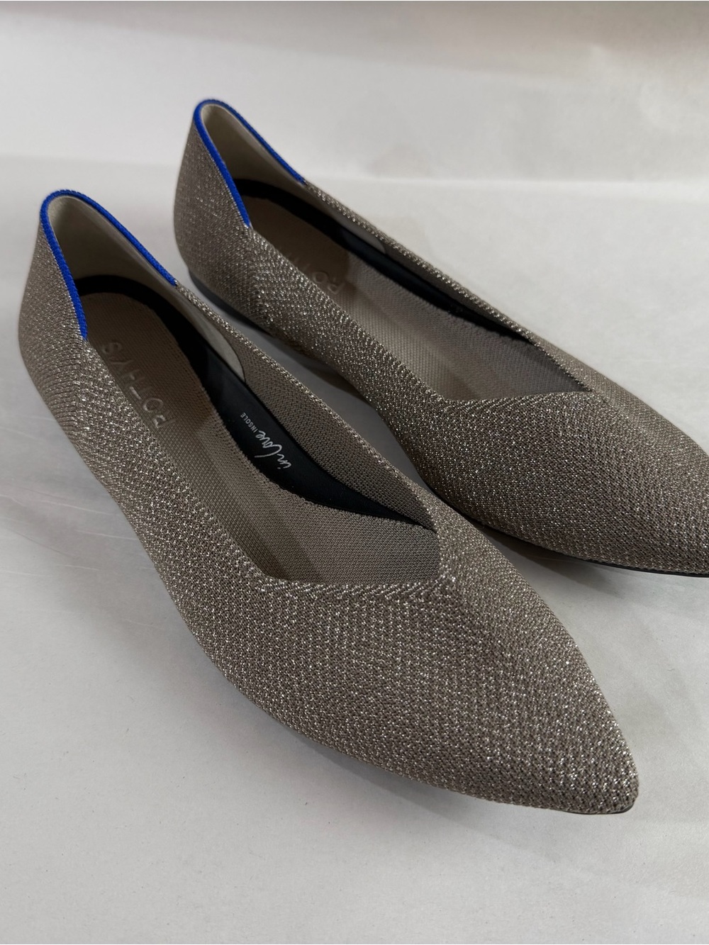 Rothys Pointed Toe Women's Flats in Metallic Taupe with Blue Trim 9.5 - Picture 3 of 8